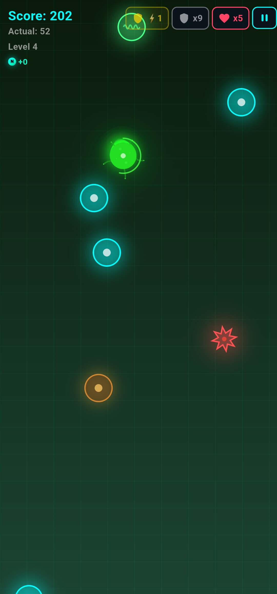 Neon Zenith gameplay on level 4 with a green grid theme